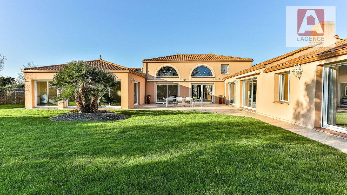 Maison à vendre, 317m², LE FENOUILLER