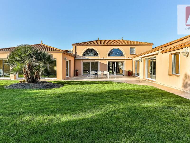 Maison à vendre, 317m², LE FENOUILLER