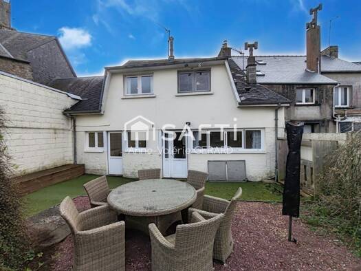 Maison à vendre 132 900 € 8 pièces 6 chambres 164 m² 218 m² de terrain Mantilly 61350