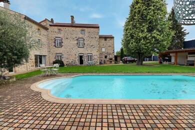 Maison à vendre 610 000 € 10 pièces 6 chambres 370 m² 1 600 m² de terrain Ludesse 63320