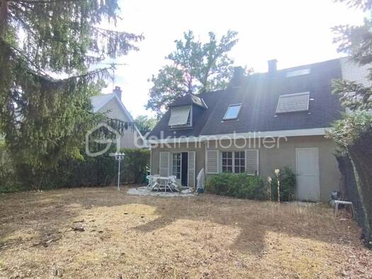 Maison à vendre 246 500 € 4 pièces 3 chambres 111,35 m² 350 m² de terrain Activités Orléans 45100