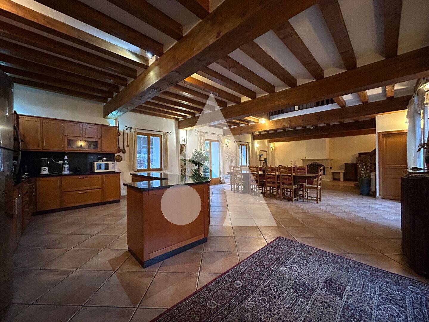 Maison à vendre, 378m², JOUY SUR MORIN