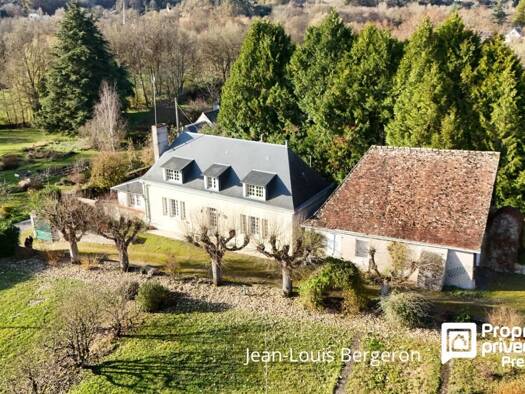 Demeure à vendre 569 800 € 5 pièces 3 chambres 140 m² 14 631 m² de terrain Luynes 37230
