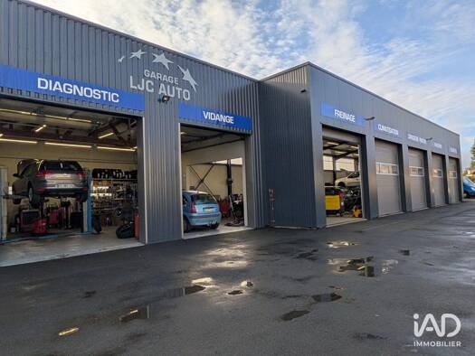 Local d'activités à vendre 484 000 € 765 m² d'espace de stockage Montbizot 72380