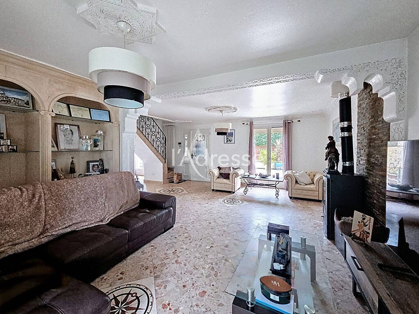 Maison à vendre, 163m², SAINT GERMAIN SUR MORIN