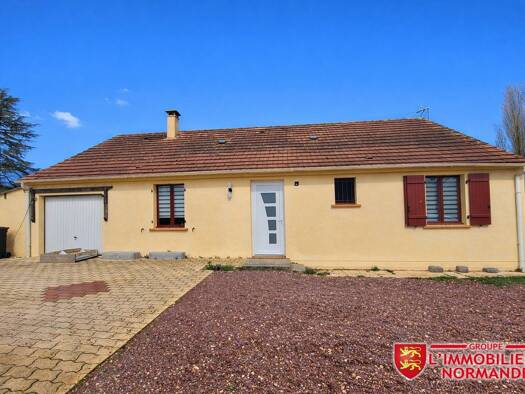 Maison de plain-pied à louer 1 140 € 4 pièces 3 chambres 90 m² 1 041 m² de terrain Dardez 27930