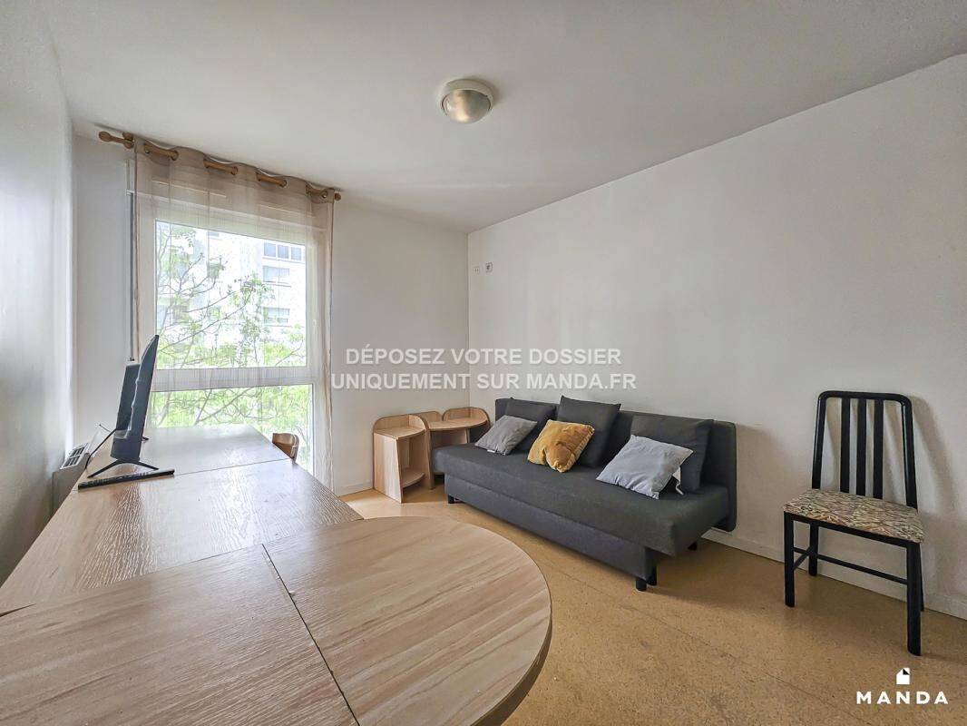 Maison à louer, 17m², COURBEVOIE