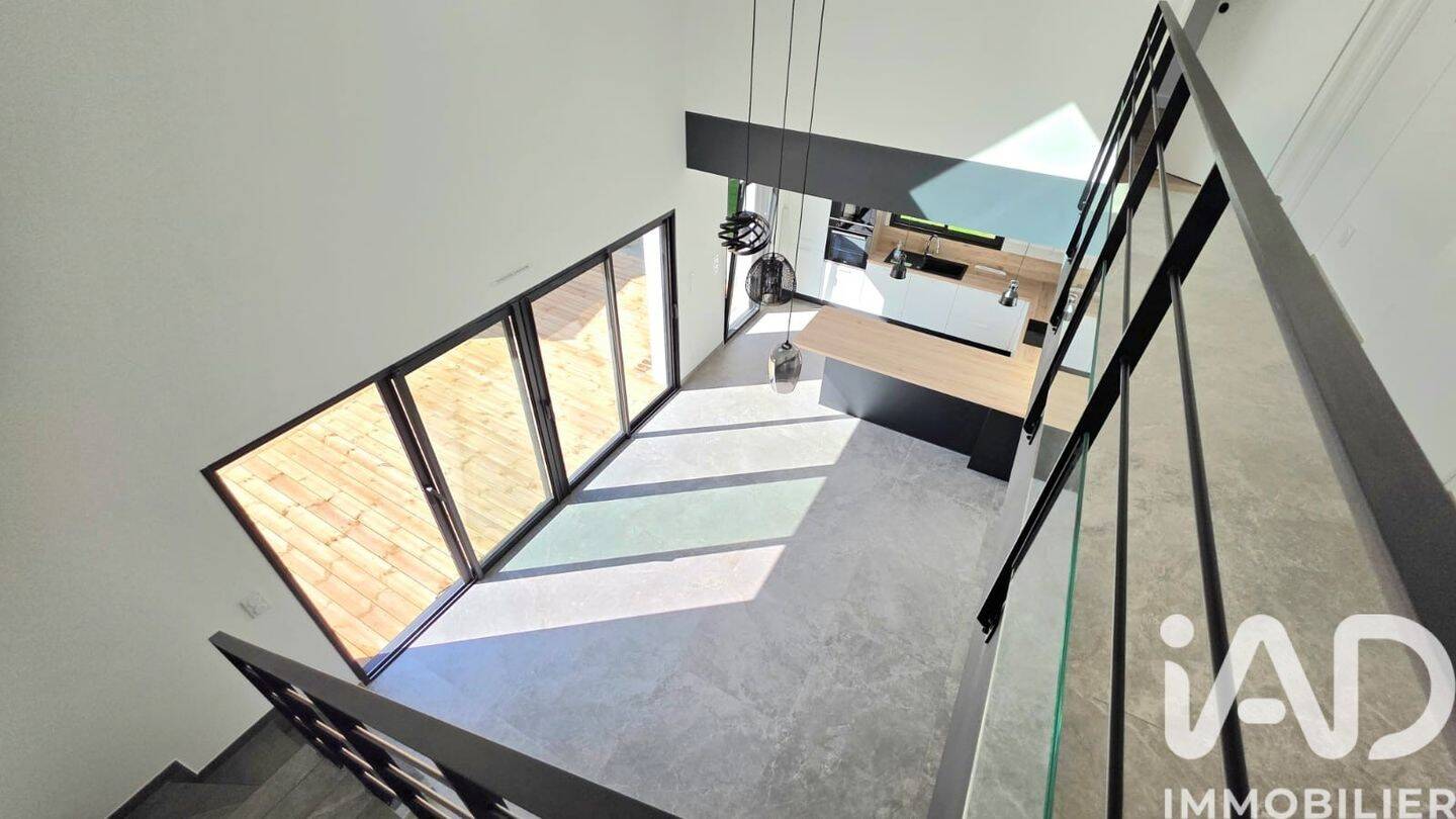 Maison à vendre, 130m², LOCQUELTAS