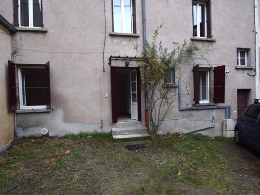 Appartement à louer 455 € 2 pièces 1 chambre 40 m² RDC/1 Centre Ville Aubenas 07200