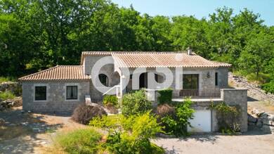 Maison à vendre 516 000 € 5 pièces 4 chambres 136,5 m² 3 982 m² de terrain Ruoms 07120