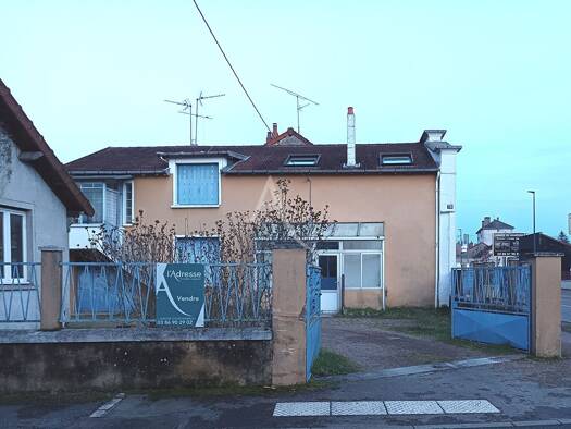 Immeuble à vendre 115 250 € 200 m² Le Mouesse Nevers 58000