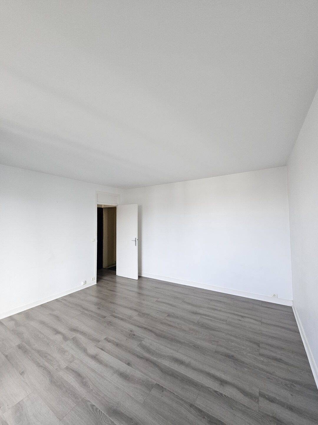 Maison à louer, 30m², SAINT MAUR DES FOSSES