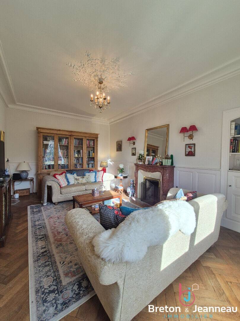 Maison à vendre, 137m², LASSAY LES CHATEAUX