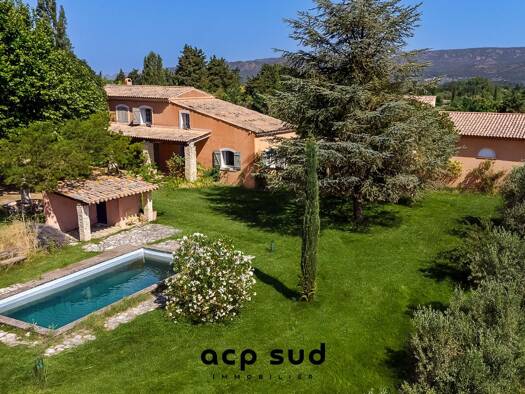 Villa à vendre 750 000 € 6 pièces 5 chambres 300 m² 10 000 m² de terrain Mallemort 13370