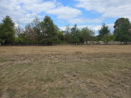 Terrain constructible viabilisé à vendre 43 800 € 700 m² de terrain La Force 24130