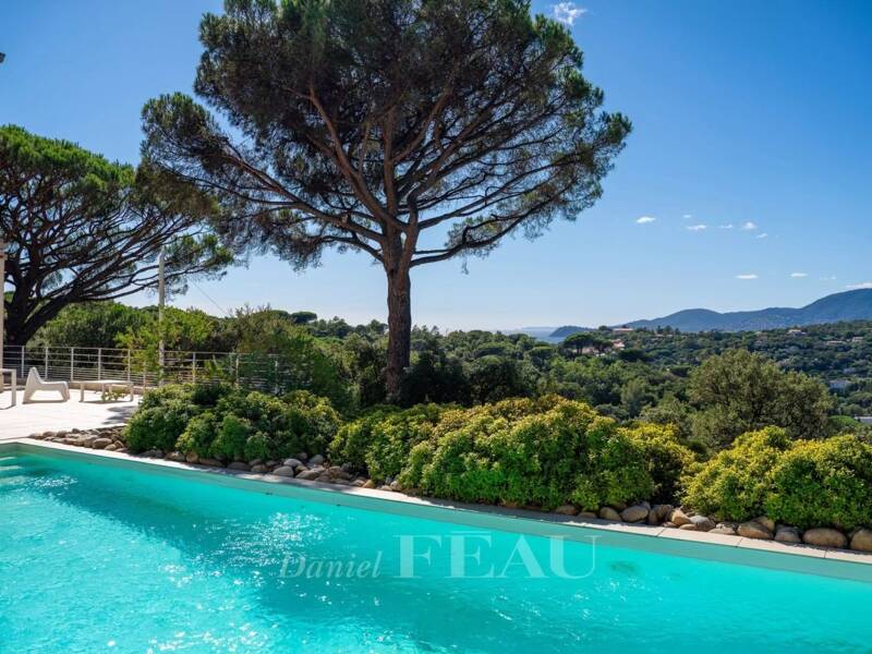 Maison à vendre, 243m², LA CROIX VALMER