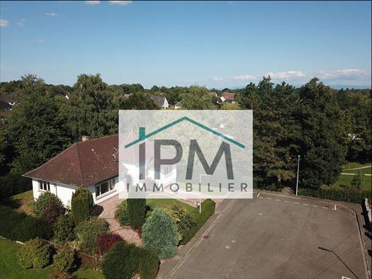 Maison de plain-pied à vendre 418 000 € 5 pièces 2 chambres 117 m² 751 m² de terrain Fegersheim 67640