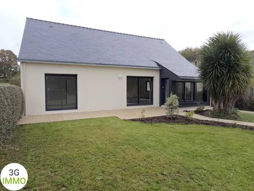 Maison de plain-pied à vendre 259 000 € 5 pièces 3 chambres 122 m² 815 m² de terrain Gourin 56110