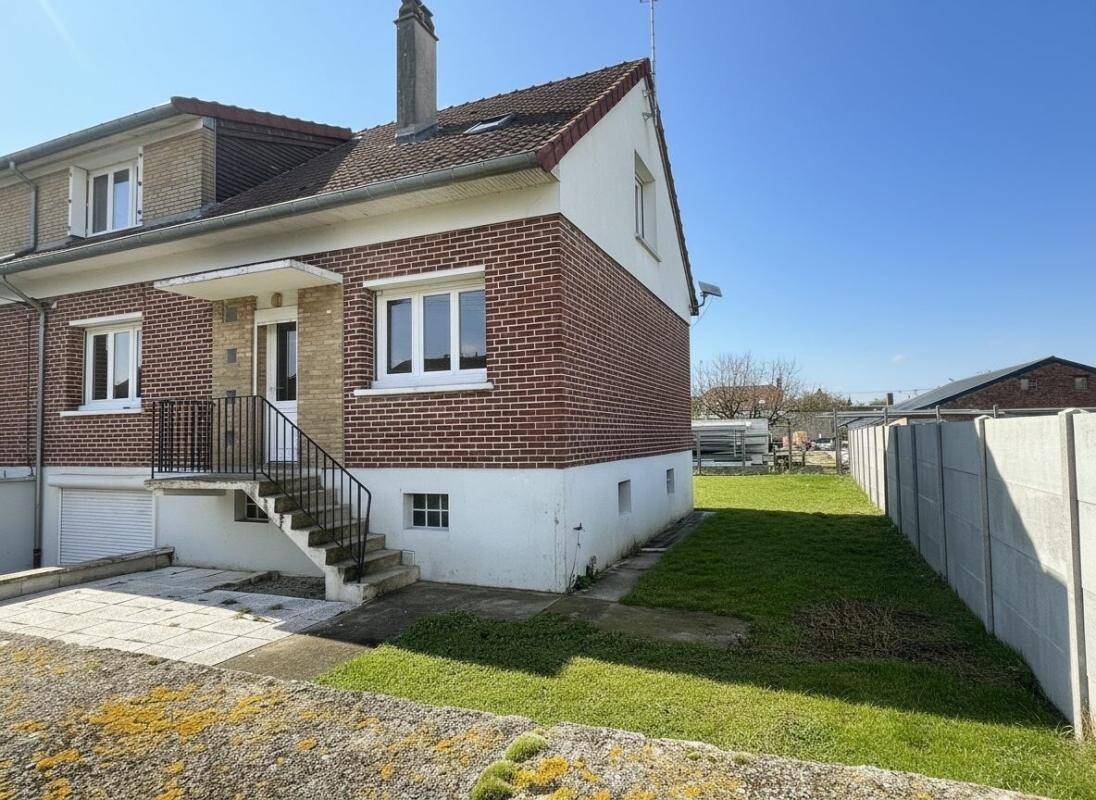 Maison à vendre, 102m², ROSIERES EN SANTERRE