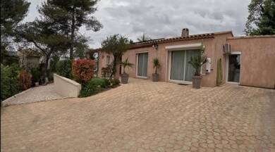 Maison de plain-pied à vendre 567 000 € 4 pièces 2 chambres 103 m² 719 m² de terrain Aubagne 13400