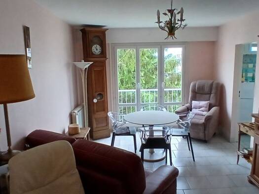 Appartement à vendre 100 000 € 2 pièces 1 chambre 50 m² Étage 5/5 Sud Petite Espere Saint-Jean-de-la-Ruelle 45140
