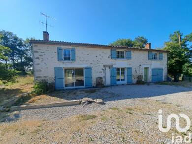 Maison à vendre 270 000 € 5 pièces 3 chambres 135 m² 11 113 m² de terrain Le Poiré sur Vie 85170