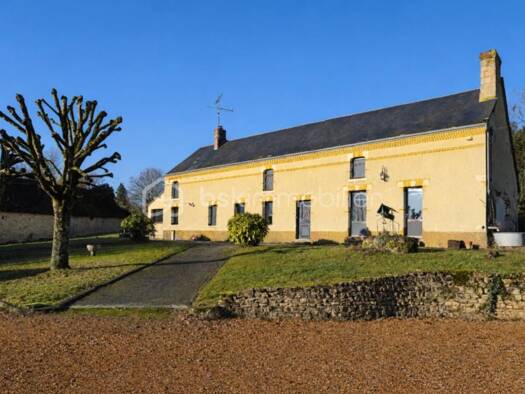 Maison à vendre 368 500 € 6 pièces 4 chambres 217 m² Coulonges-sur-Sarthe 61170