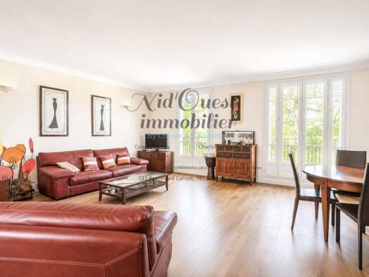 Appartement à vendre 550 000 € 4 pièces 2 chambres 85 m² Étage 4/5 Centre Le Vésinet 78110