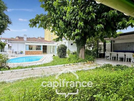 Maison à vendre 539 000 € 10 pièces 7 chambres 236 m² 753 m² de terrain Haut-Saint Pierre Dax 40100
