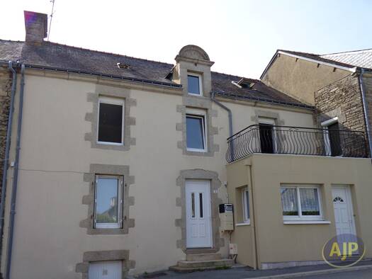 Immeuble à vendre 202 540 € 150,9 m² Plumelec 56420