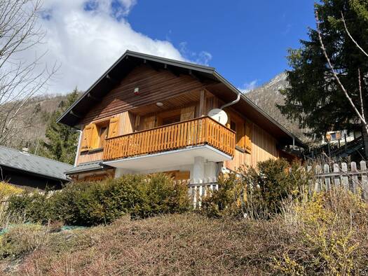 Maison à vendre 386 000 € 4 pièces 2 chambres 84 m² 692 m² de terrain Aillon-le-Jeune 73340