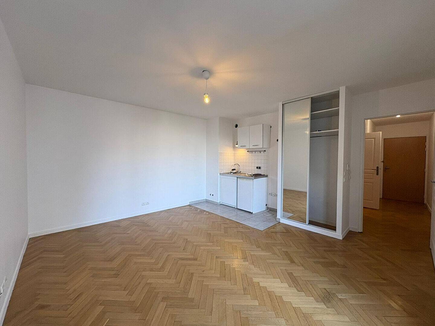 Maison à louer, 31m², LEVALLOIS PERRET