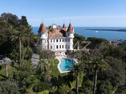 Château à vendre 28 900 000 € 9 pièces 8 chambres 735 m² 6 355 m² de terrain Californie Cannes 06400
