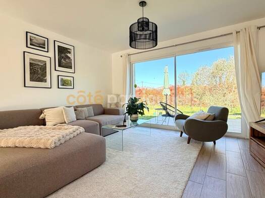 Maison à louer 1 400 € 5 pièces 4 chambres 149 m² 1 439 m² de terrain Falguieres Montauban 82000