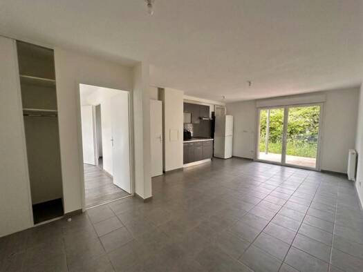 Appartement à vendre 148 000 € 2 pièces 1 chambre 46 m² RDC Périphérique Nord Escalquens 31750