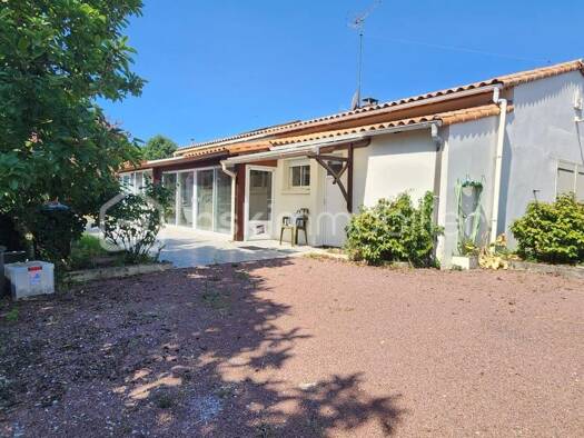 Maison à vendre 219 000 € 4 pièces 1 chambre 94 m² 833 m² de terrain Étaules 17750
