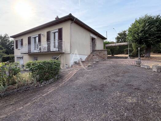 Maison à vendre 180 000 € 6 pièces 4 chambres 125 m² 1 483 m² de terrain La Chaume-Les Riaux Le Creusot 71200