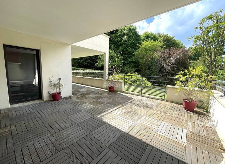 Appartement à louer 1 635 € 2 pièces 1<br/>chambre 56 m²<br/>superficie 1/3<br/>étage Beau Site-Pommerets-Binelles Sevres 92310