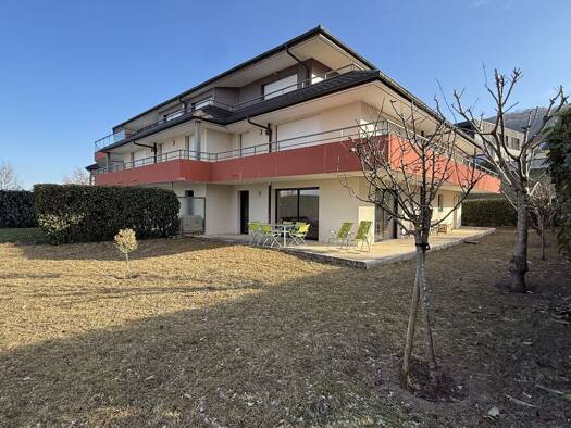 Appartement à vendre 349 000 € 3 pièces 2 chambres 64,15 m² RDC/2 Évian-les-Bains 74500