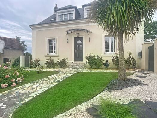 Maison à vendre 470 000 € 6 pièces 5 chambres 195 m² 2 620 m² de terrain Saint-Roch 37390