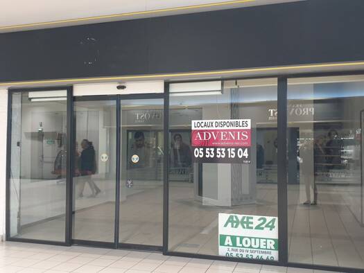 Local commercial à louer 1 250 € 65 m² de surface de vente Boulazac Isle Manoire 24750