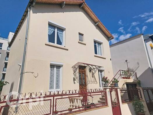 Maison à vendre 245 500 € 3 pièces 2 chambres 105 m² 139 m² de terrain Anatole France Clermont-Ferrand 63000