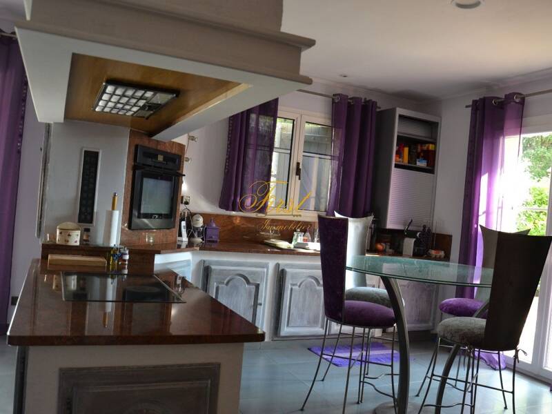 Maison à louer, 161m², RESTINCLIERES