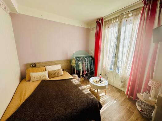 Appartement à louer 350 € 1 pièce 15 m² Étage 1/2 Le Havre 76600