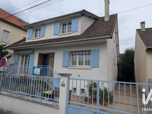 Maison à vendre 380 000 € 6 pièces 5 chambres 202 m² 427 m² de terrain Centre Ris-Orangis 91130