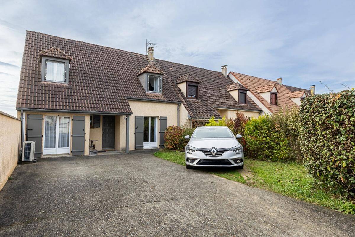 Maison à vendre, 153m², BRIIS SOUS FORGES