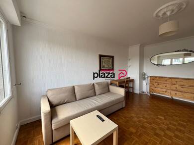 Appartement à louer 625 € 2 pièces 1 chambre 51 m² Étage 4/5 Centre Ville Quimper 29000