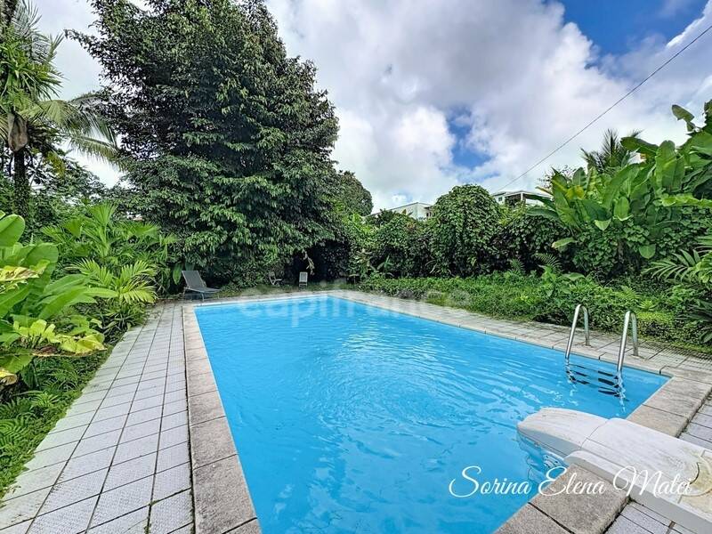 Maison à vendre, 138m², PETIT BOURG