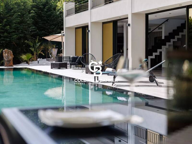 Maison à vendre, 234m², TOURRETTES SUR LOUP