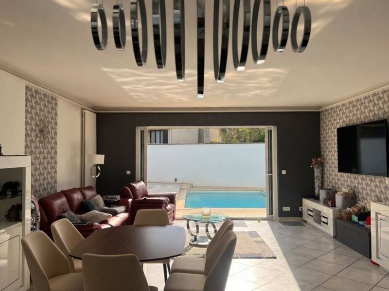Maison à vendre, 200m², LA VARENNE SAINT HILAIRE